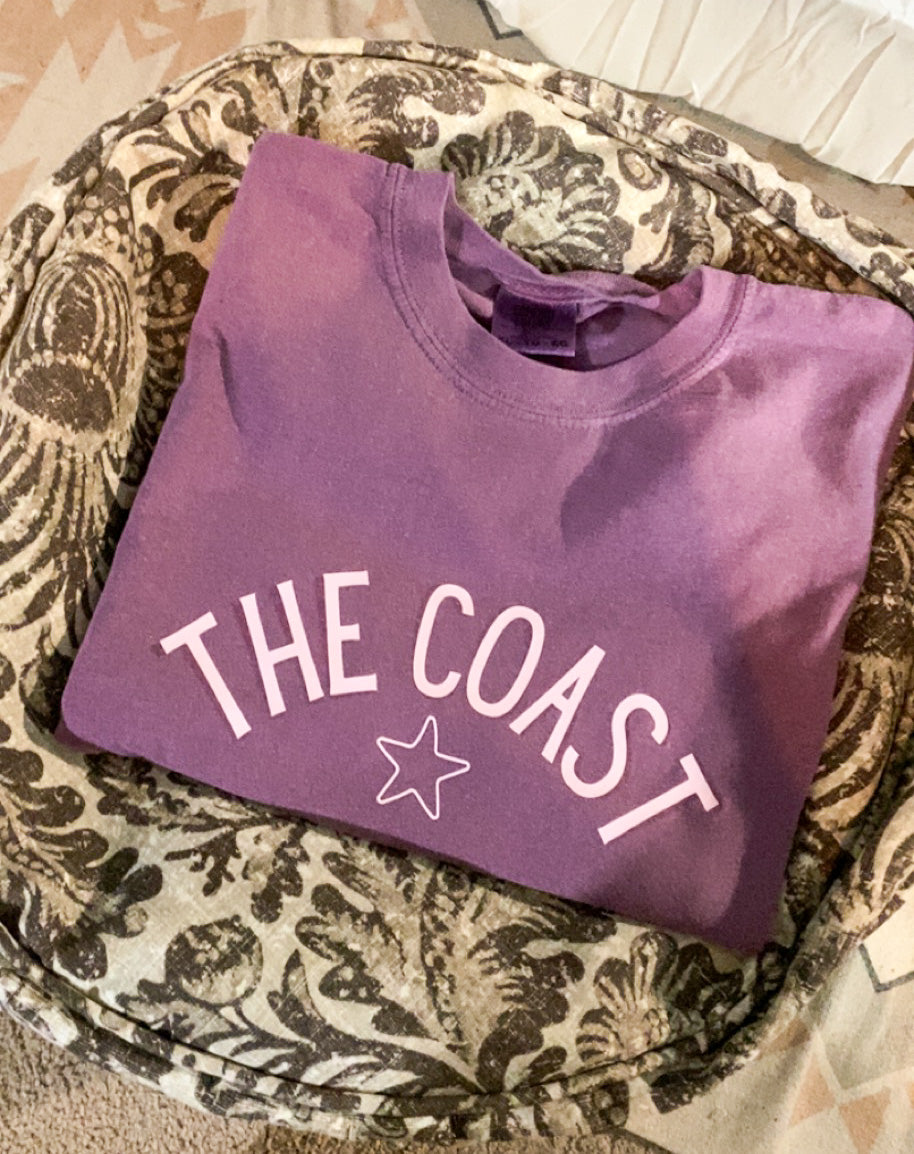 THE COAST GRAPHIC TEE